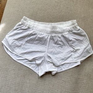 White Lululemon Hotty hot 2in shorts